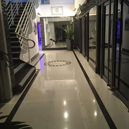 The Grand Astoria Hotel 2*