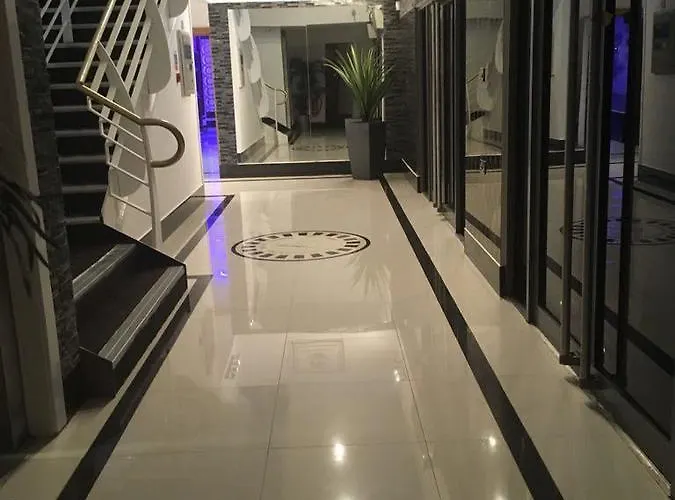 The Grand Astoria Hotel 2*