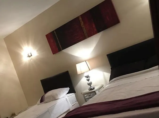 Hotel The Grand Astoria 2*